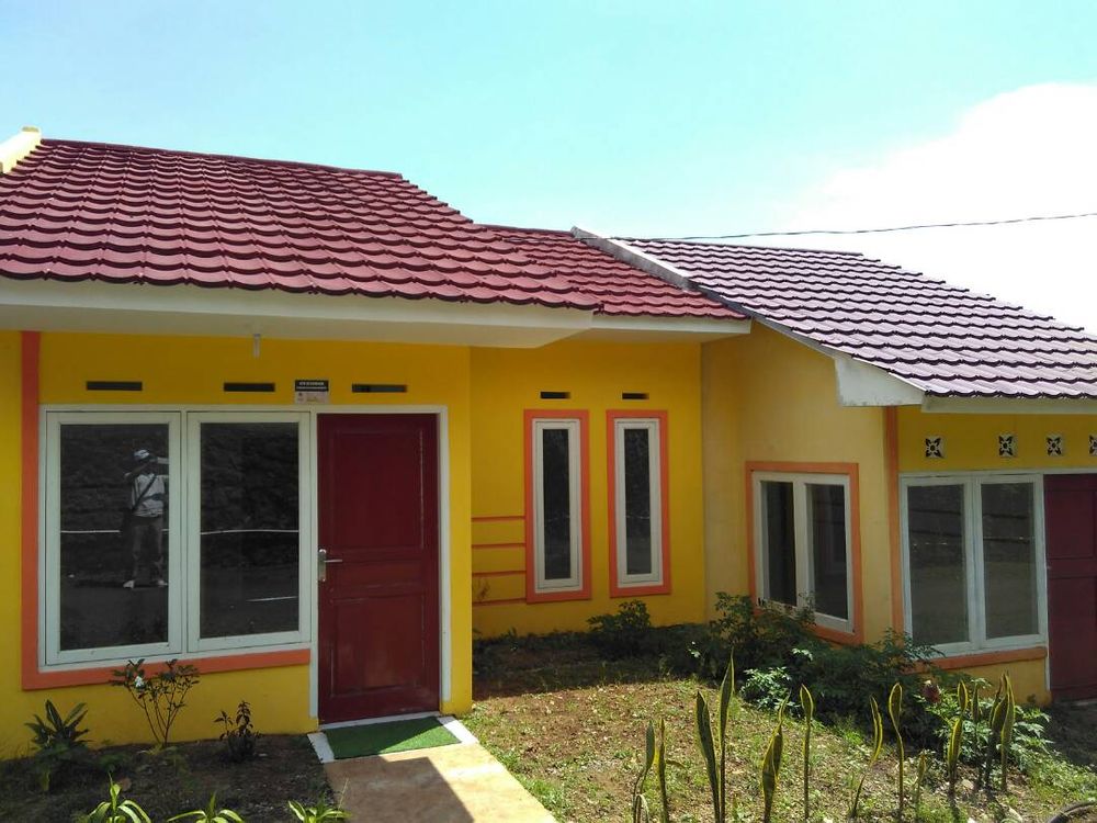 foto tampak rumah tipe 36/72 perumahan Taman Firdaus Ciluluk Indah