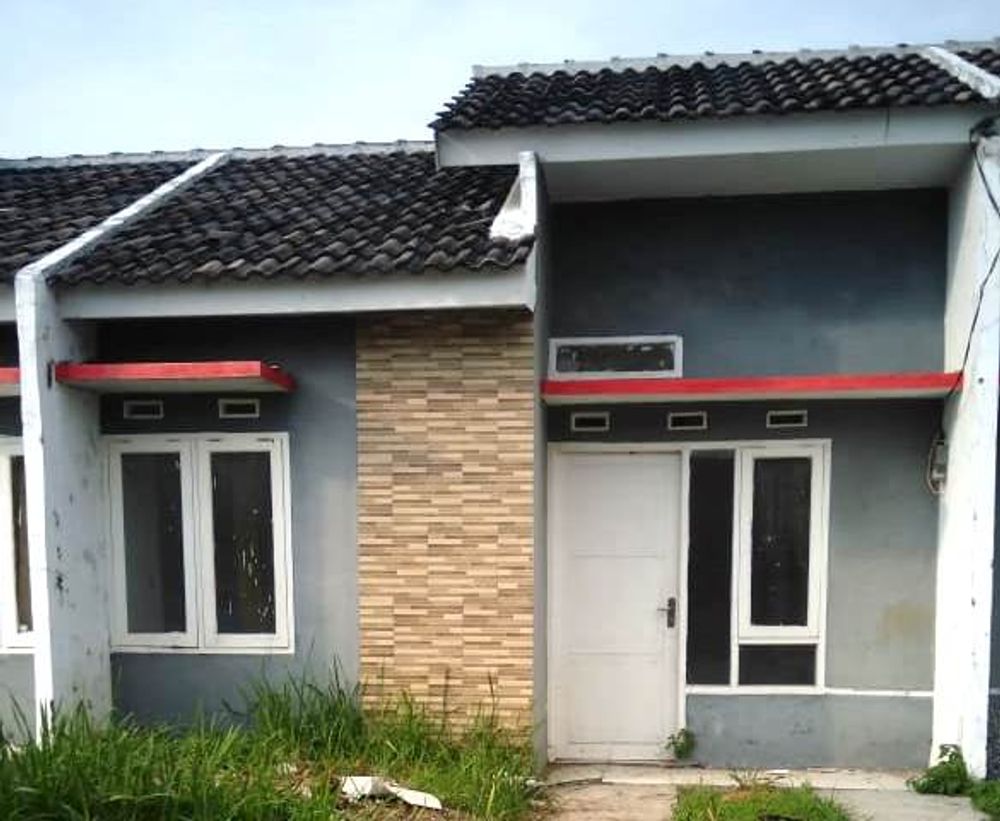 foto tampak rumah tipe 36 perumahan Alam Pesona Wanajaya