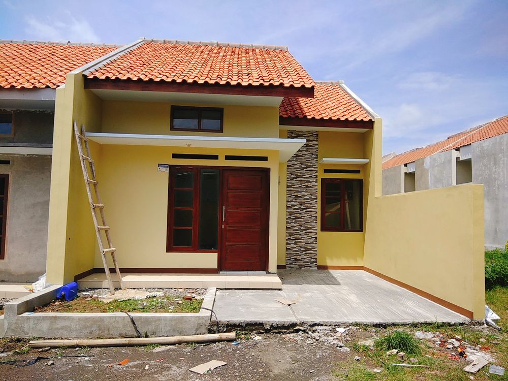 foto tampak rumah tipe 36/60 perumahan Griya Rejo Asri 2