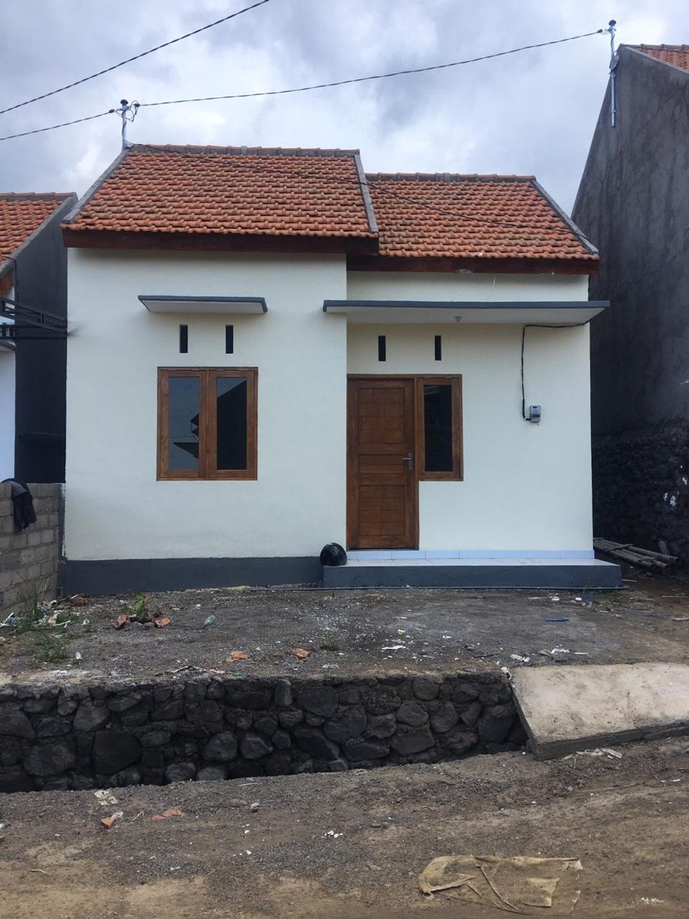 foto tampak rumah tipe 30/65 perumahan GRAHA SINAR RAHAYU