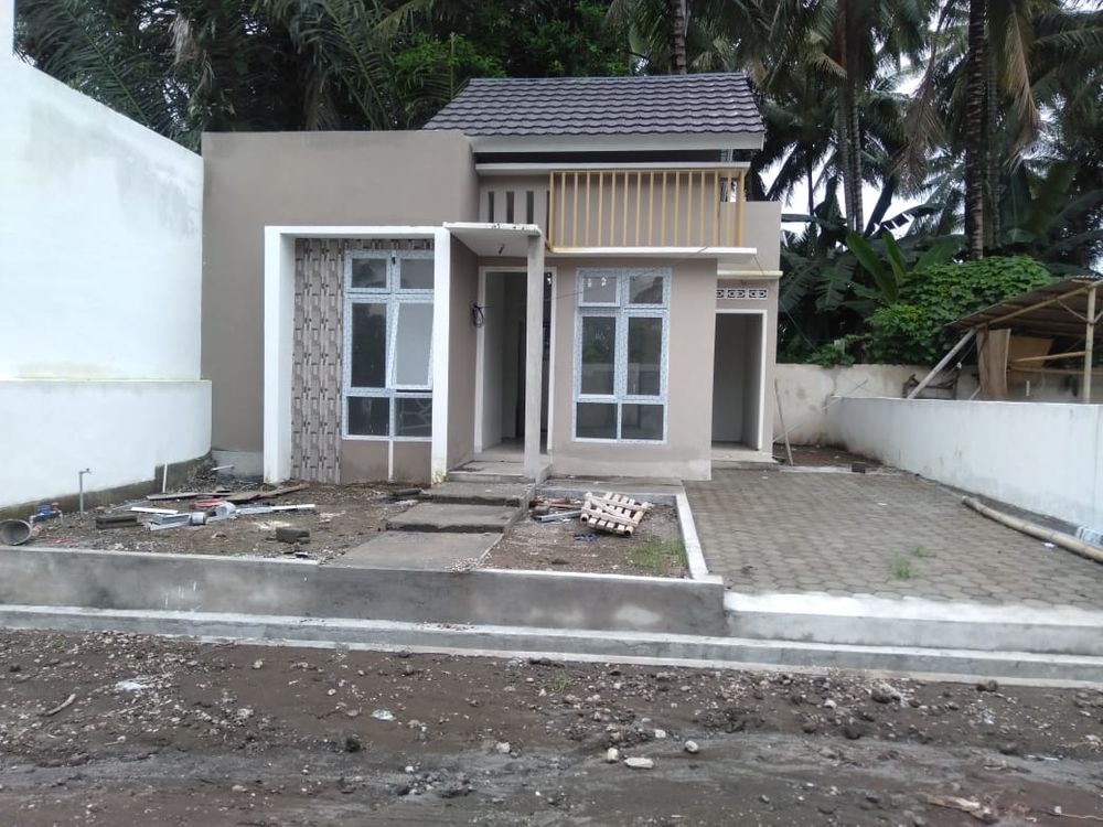 foto tampak rumah tipe KOMERSIL perumahan GRIYA AISYAH