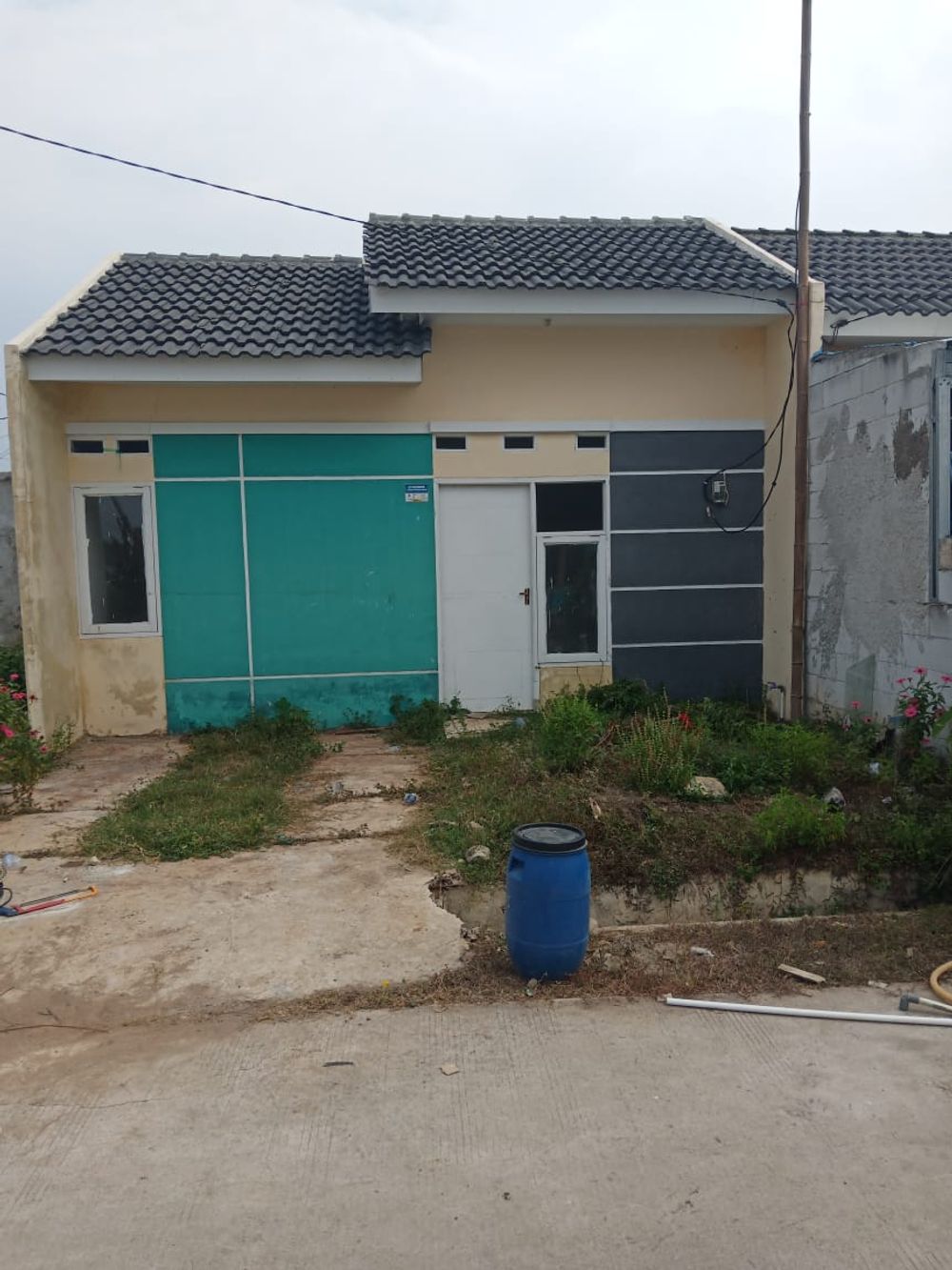 foto tampak rumah tipe SINGKARAK 3 perumahan Cikarang Lake View
