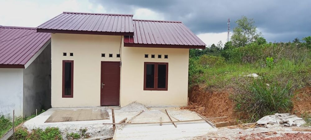 foto tampak rumah tipe 36/84 perumahan PERUMAHAN PURI KARANG JOANG