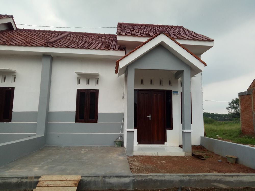 foto tampak rumah tipe 30 perumahan Pesona Griya Alba 2