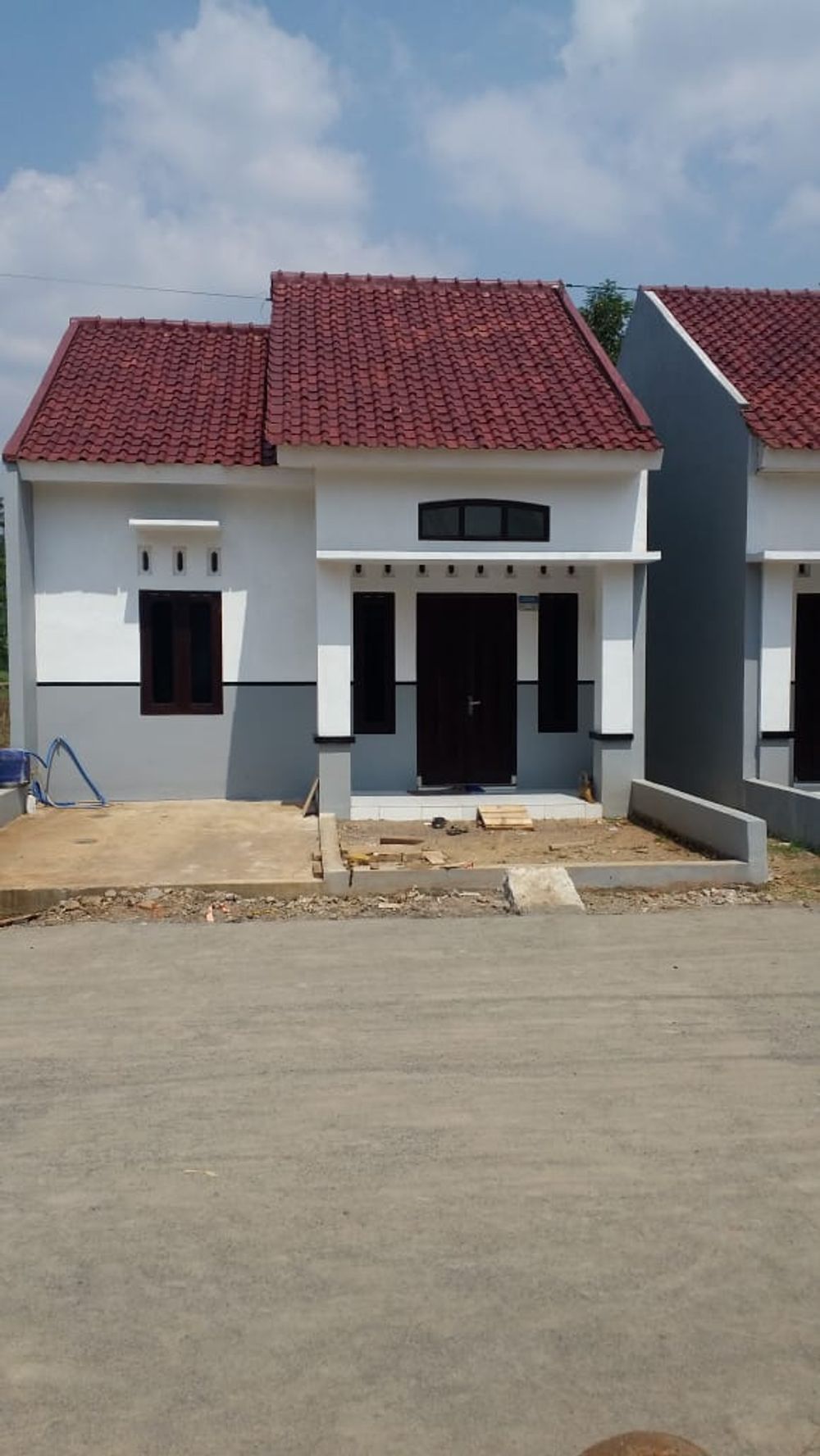 foto tampak rumah tipe 36 perumahan Pesona Griya Alba 2