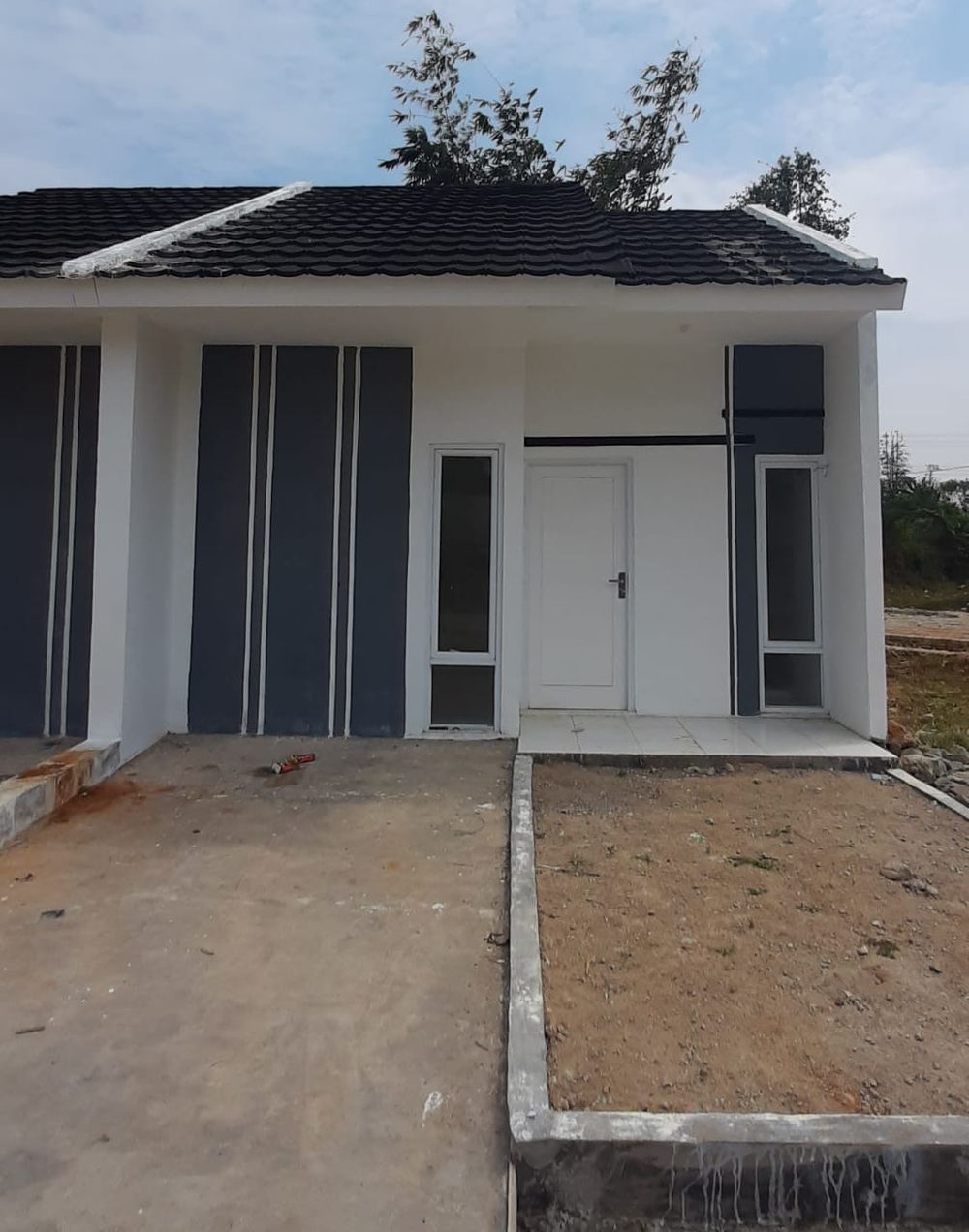 foto tampak rumah tipe 36/60 perumahan DALUNG MANDIRA