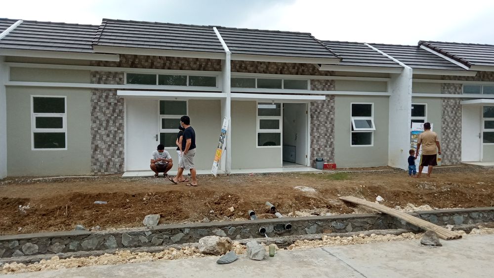 foto tampak rumah tipe ASTER perumahan Synergy Residence Jatisari