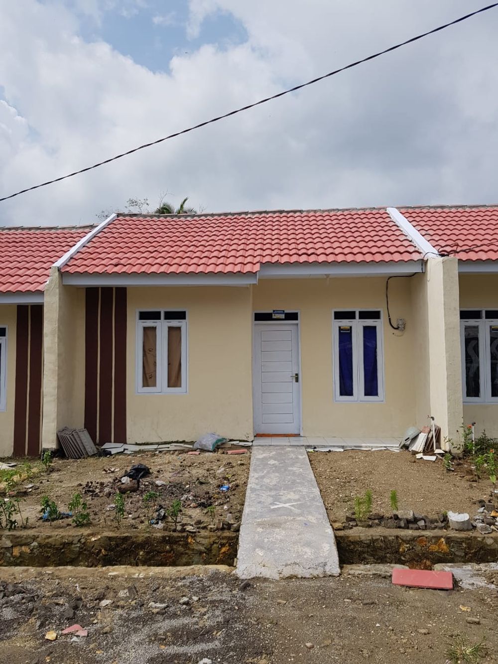 foto tampak rumah tipe 30/66 perumahan KEMBANG ELOK
