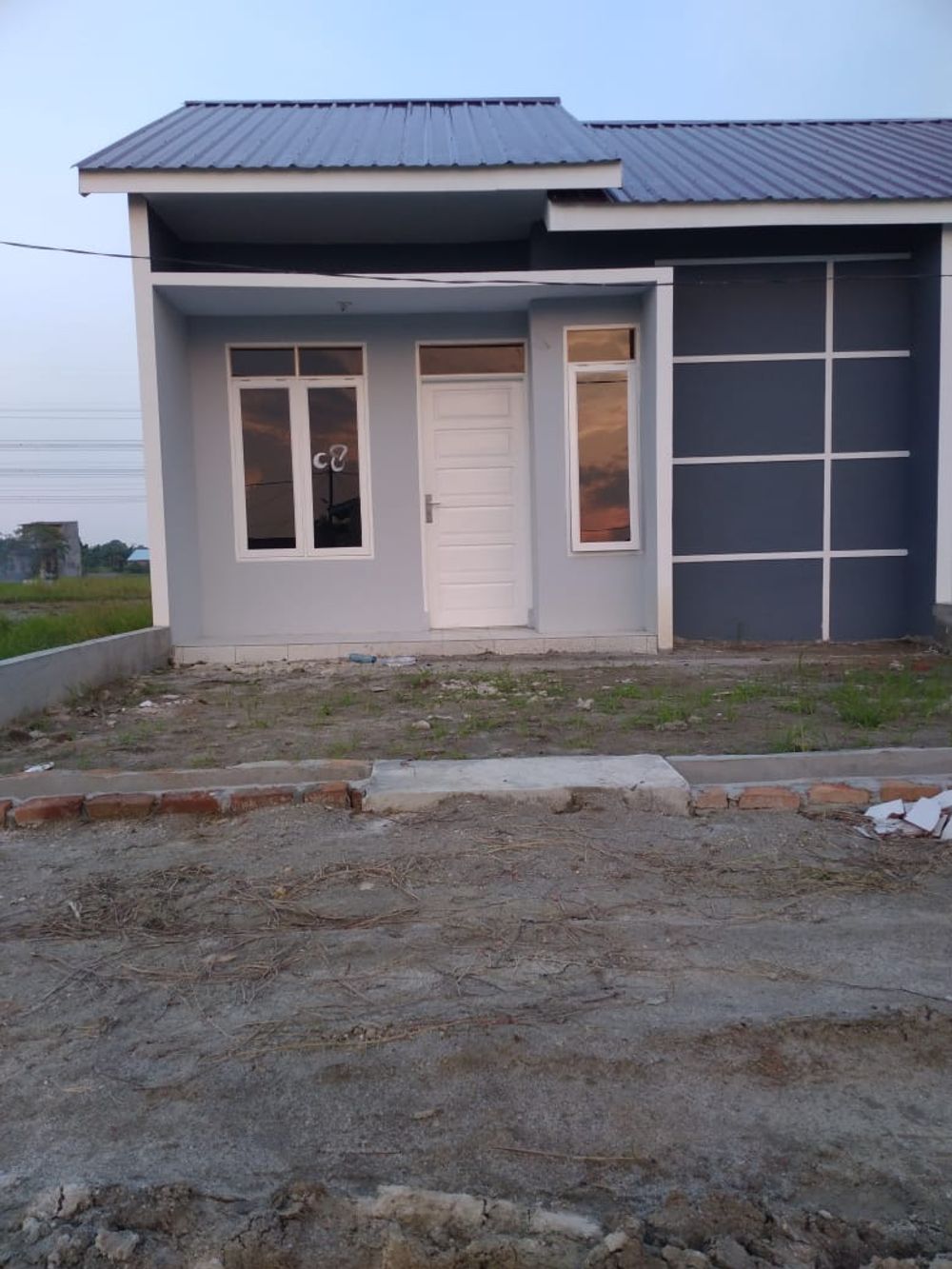 foto tampak rumah tipe 36 perumahan Griya Widuri