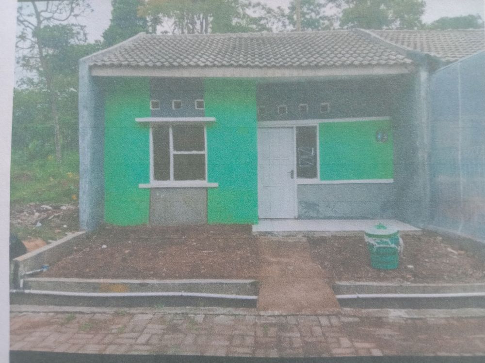 foto tampak rumah tipe 36/60 perumahan GRAHA ANDROMEDA