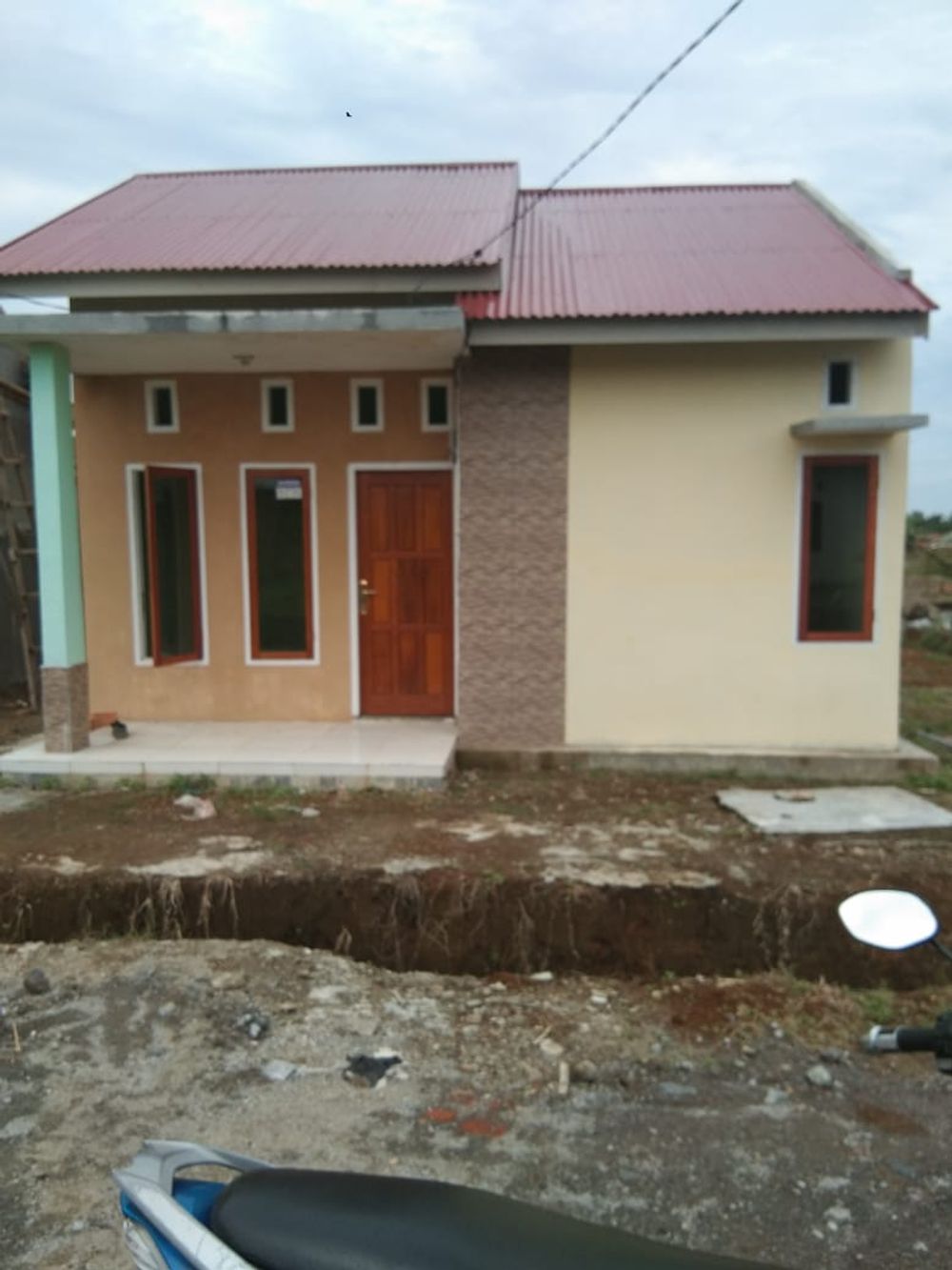 foto tampak rumah tipe 36 perumahan Puri pasbar indah