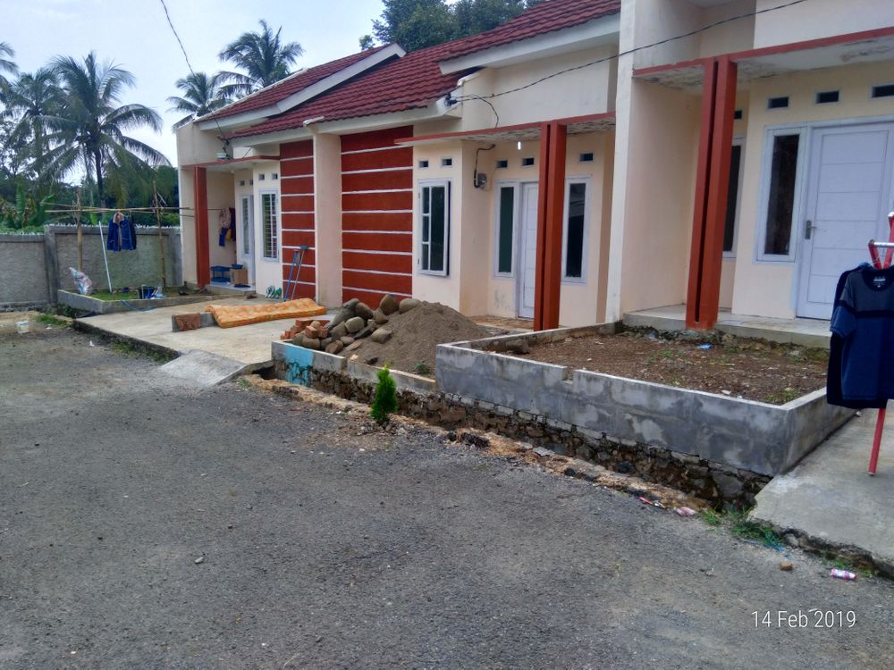 foto tampak rumah tipe 36/72 perumahan Cemara