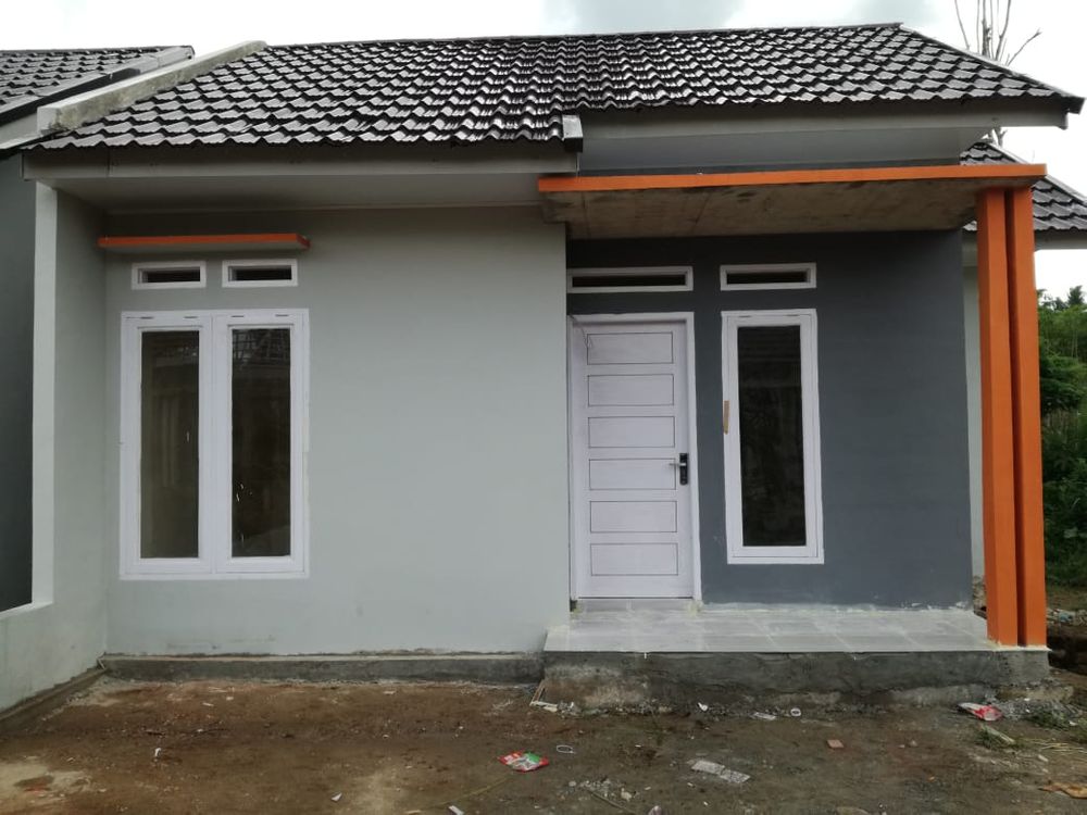 foto tampak rumah tipe 36/84 perumahan Griya Pantura II
