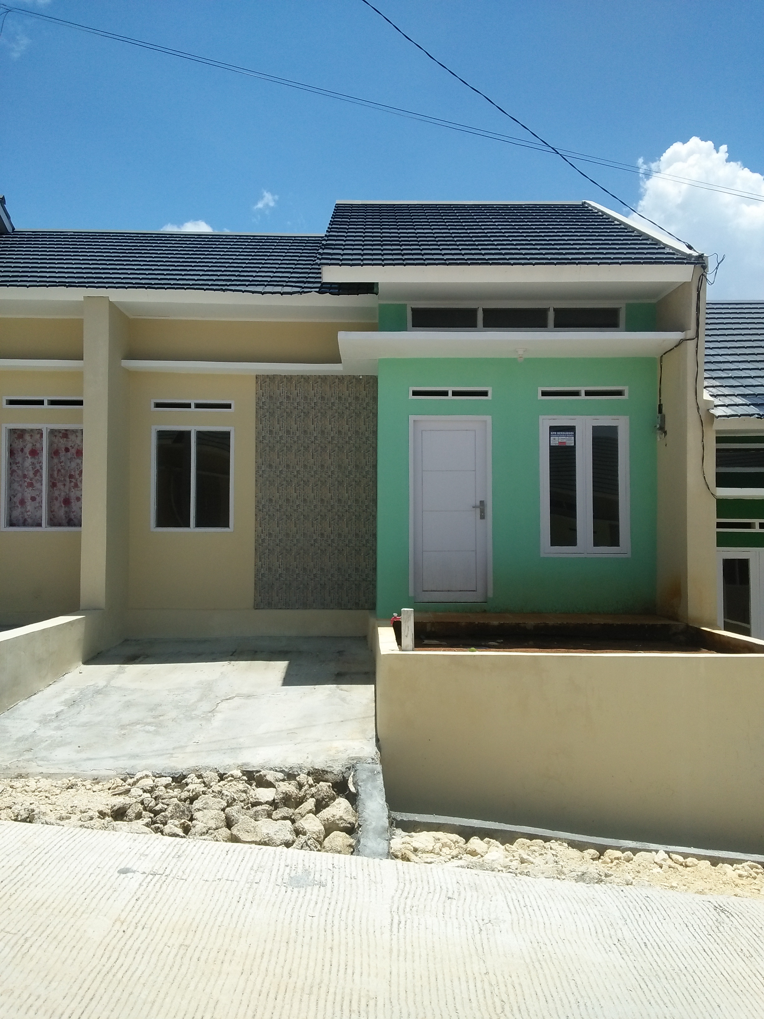 foto tampak rumah tipe 36/60 perumahan CINTARATU RESIDENCE