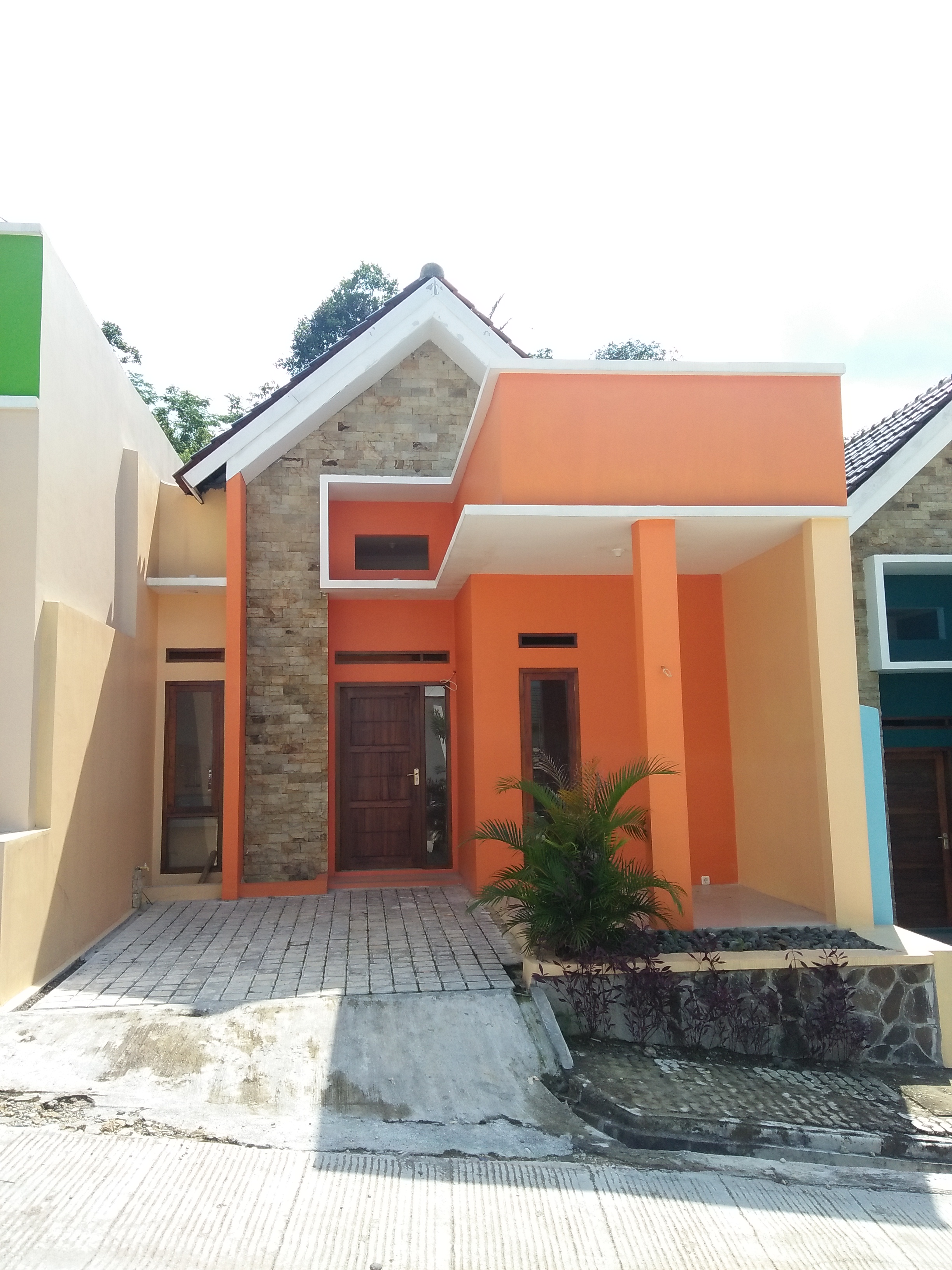 foto tampak rumah tipe 45/90 perumahan CINTARATU RESIDENCE