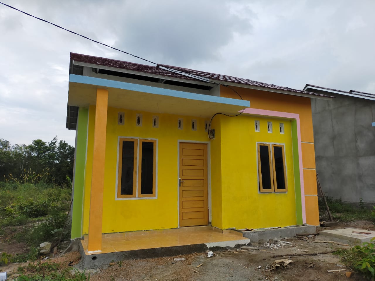 foto tampak rumah tipe RSH 36 perumahan GRIYA INDAH LESTARI