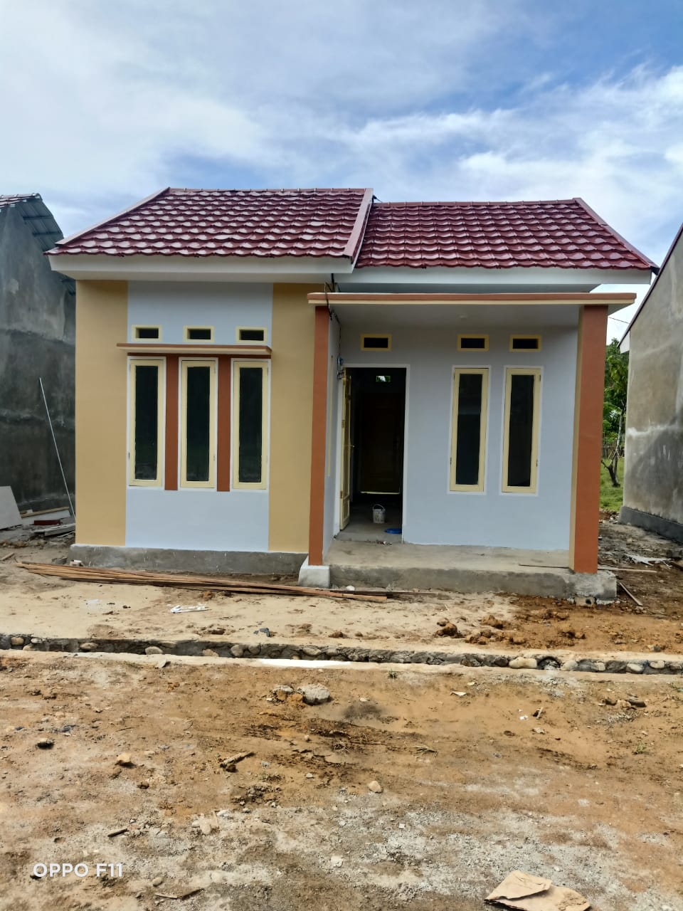 foto tampak rumah tipe 36 perumahan Laban Indah Asri