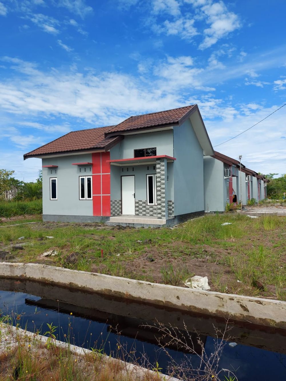 foto tampak rumah tipe 45 perumahan Cempaka Indah