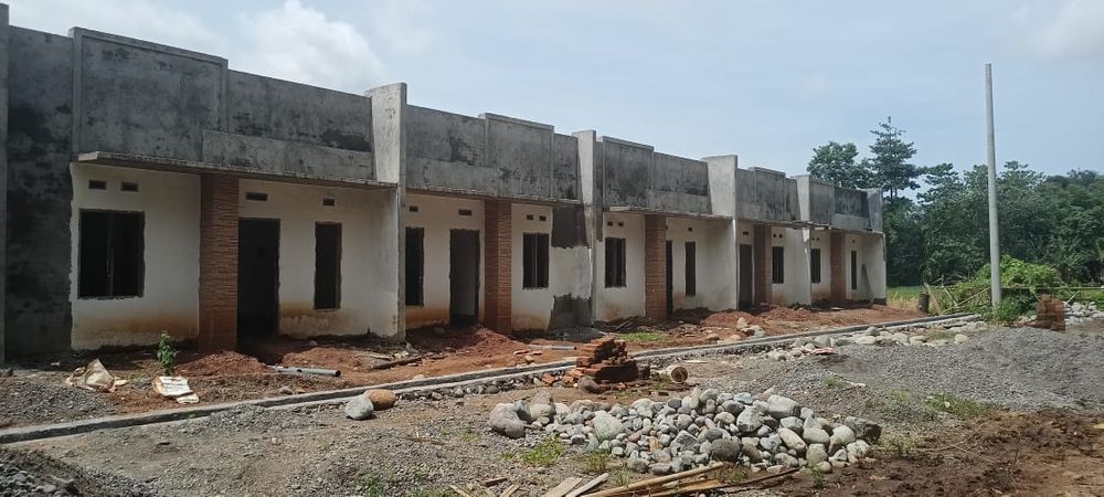foto tampak rumah tipe 36/72 perumahan HARTACU JAYA