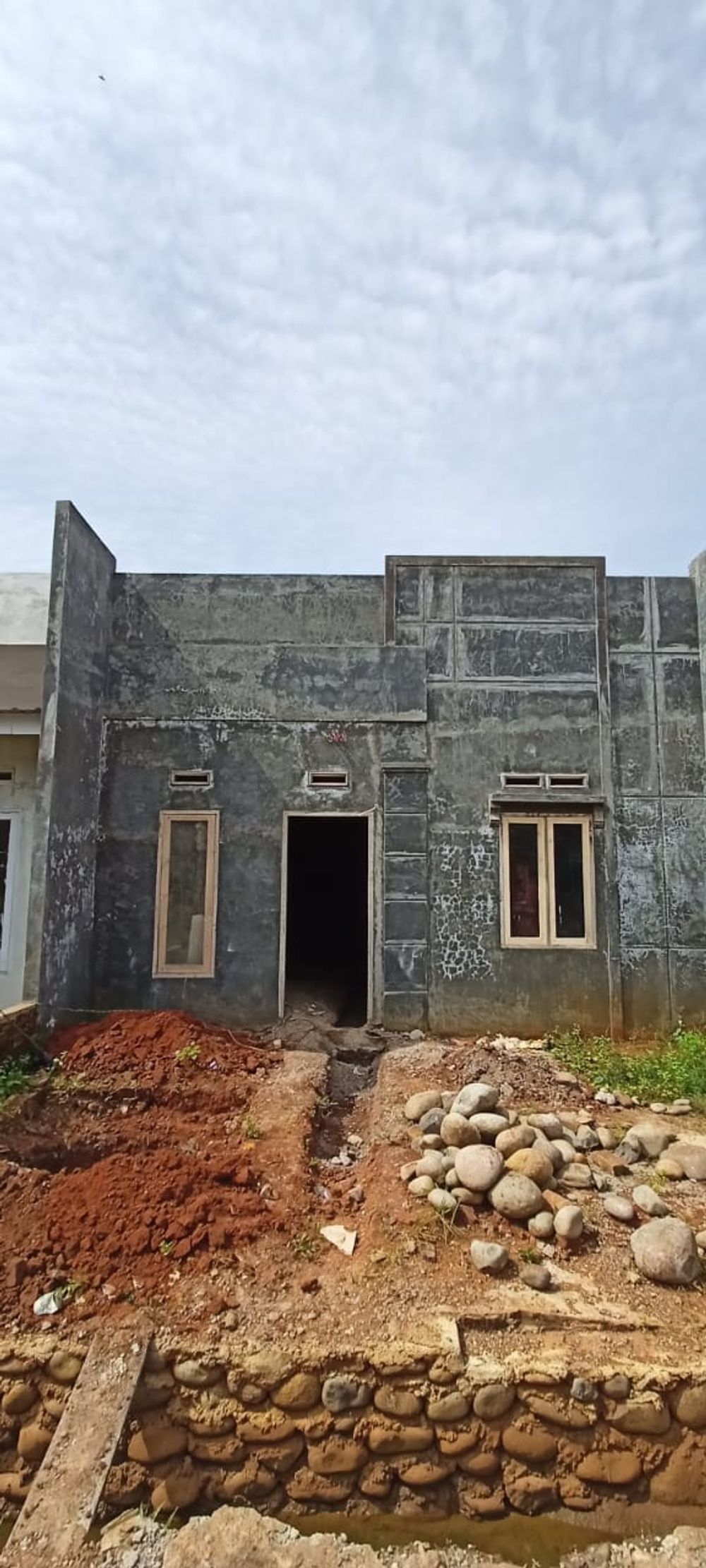 foto tampak rumah tipe 36/72 perumahan nara alam permai