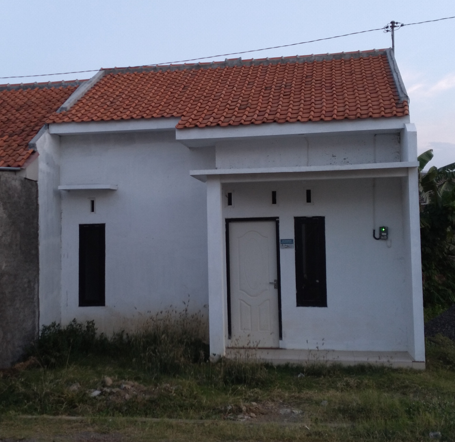 foto tampak rumah tipe 36 perumahan ROYAL GARDEN 2