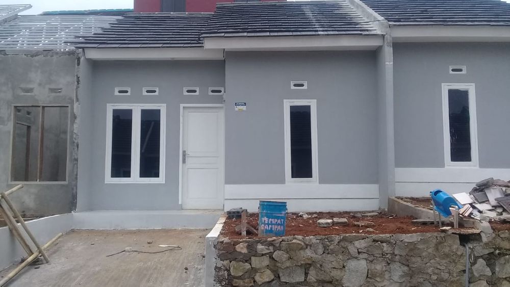 foto tampak rumah tipe 30/66 perumahan Pesona Bukit Cikembar
