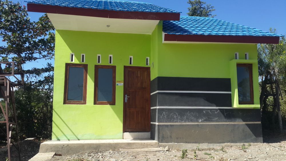 foto tampak rumah tipe 42 perumahan BUKIT EMAS WEKATIMUN