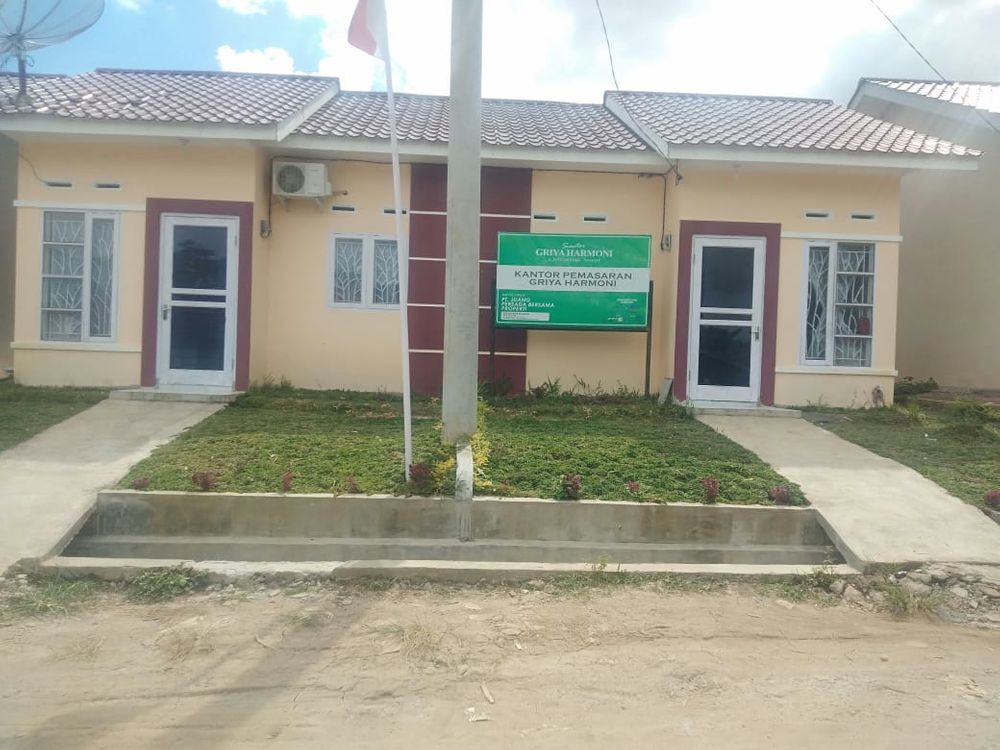 foto tampak rumah tipe 36 perumahan GRIYA HARMONI SIANTAR