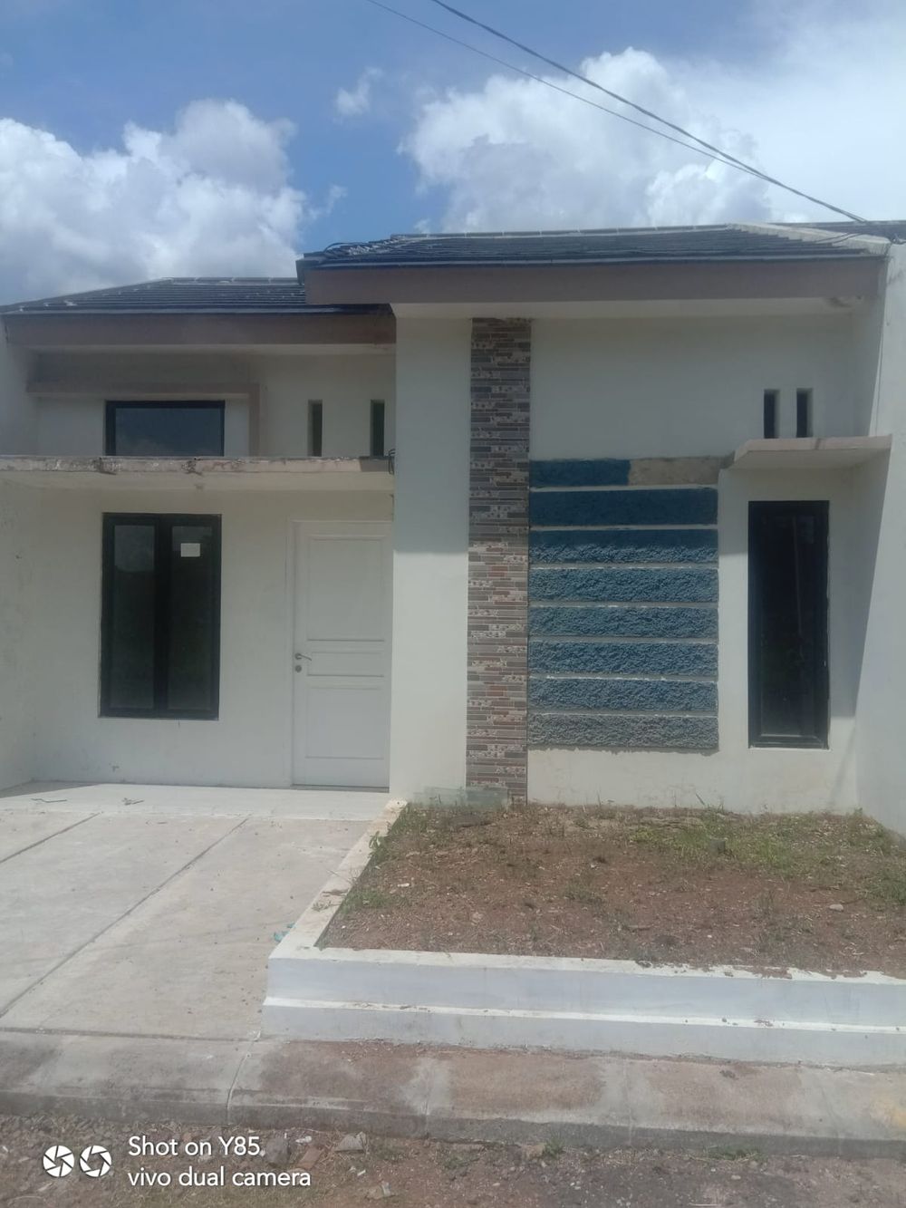 foto tampak rumah tipe 40/72 perumahan Puri indah residence