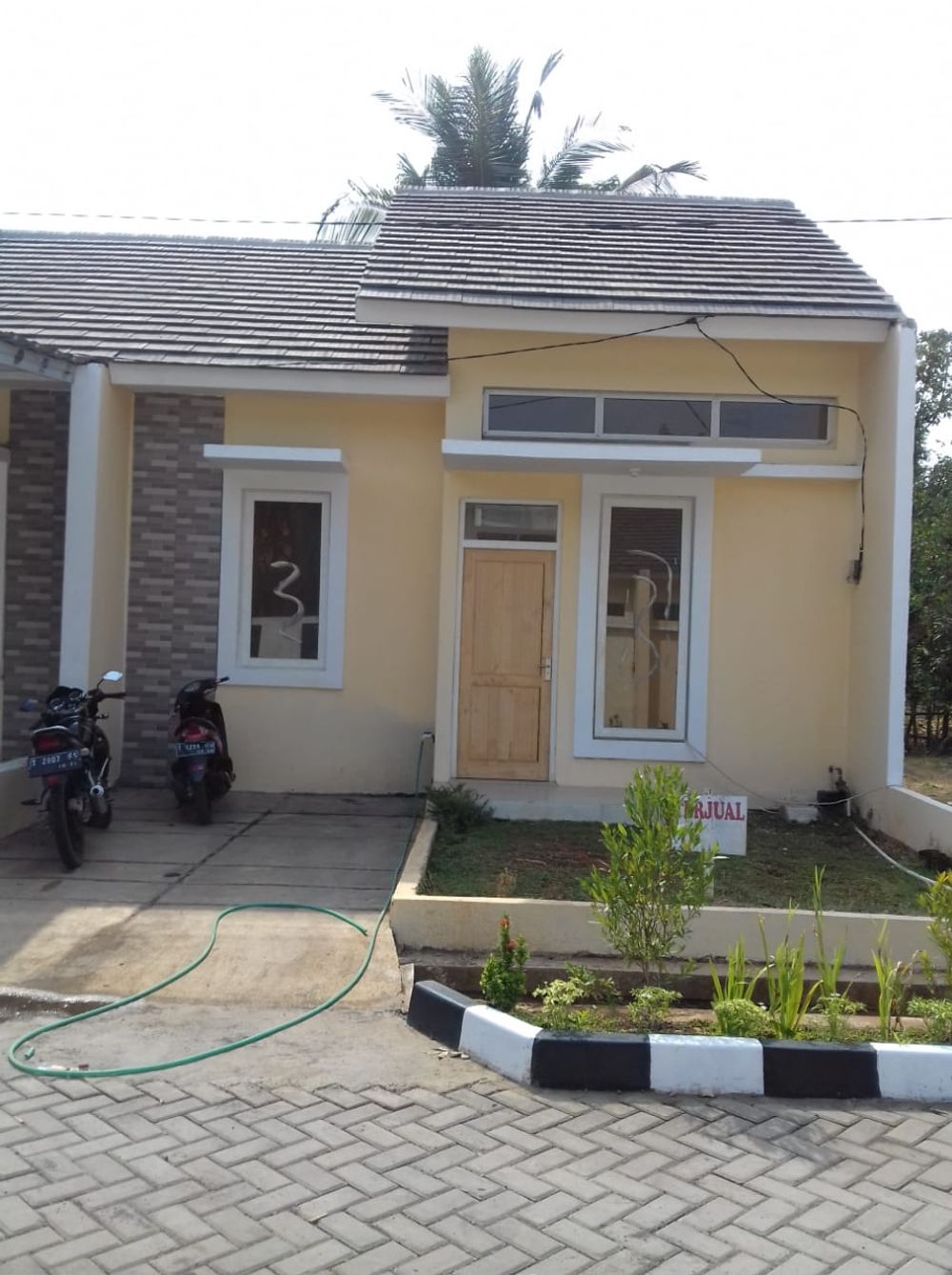 foto tampak rumah tipe sydney perumahan JASMINE RESIDENCE
