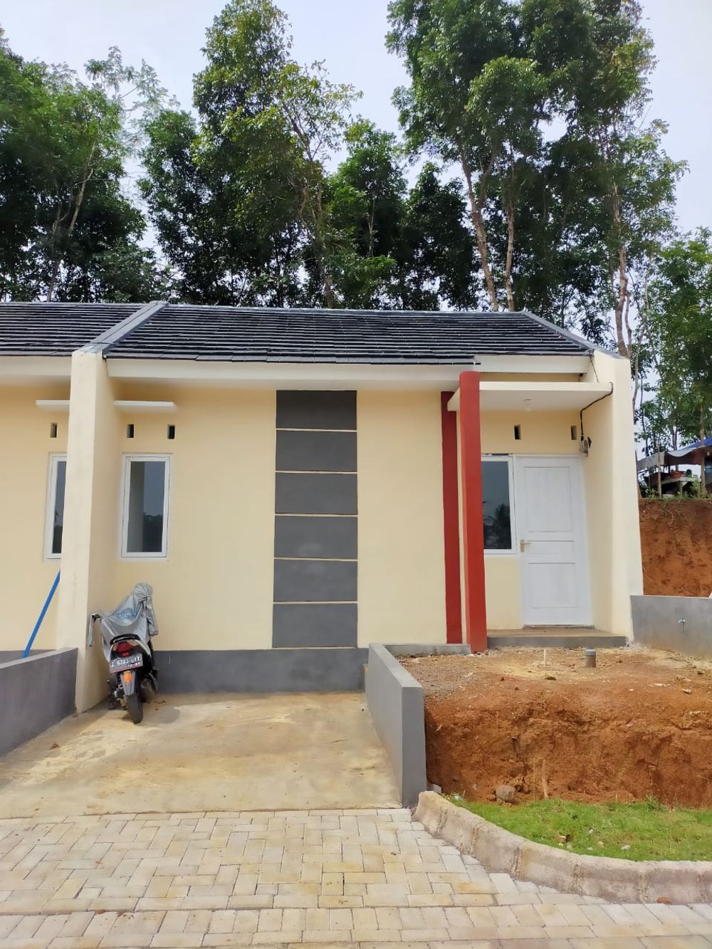 foto tampak rumah tipe 30/72 perumahan Kota Impian