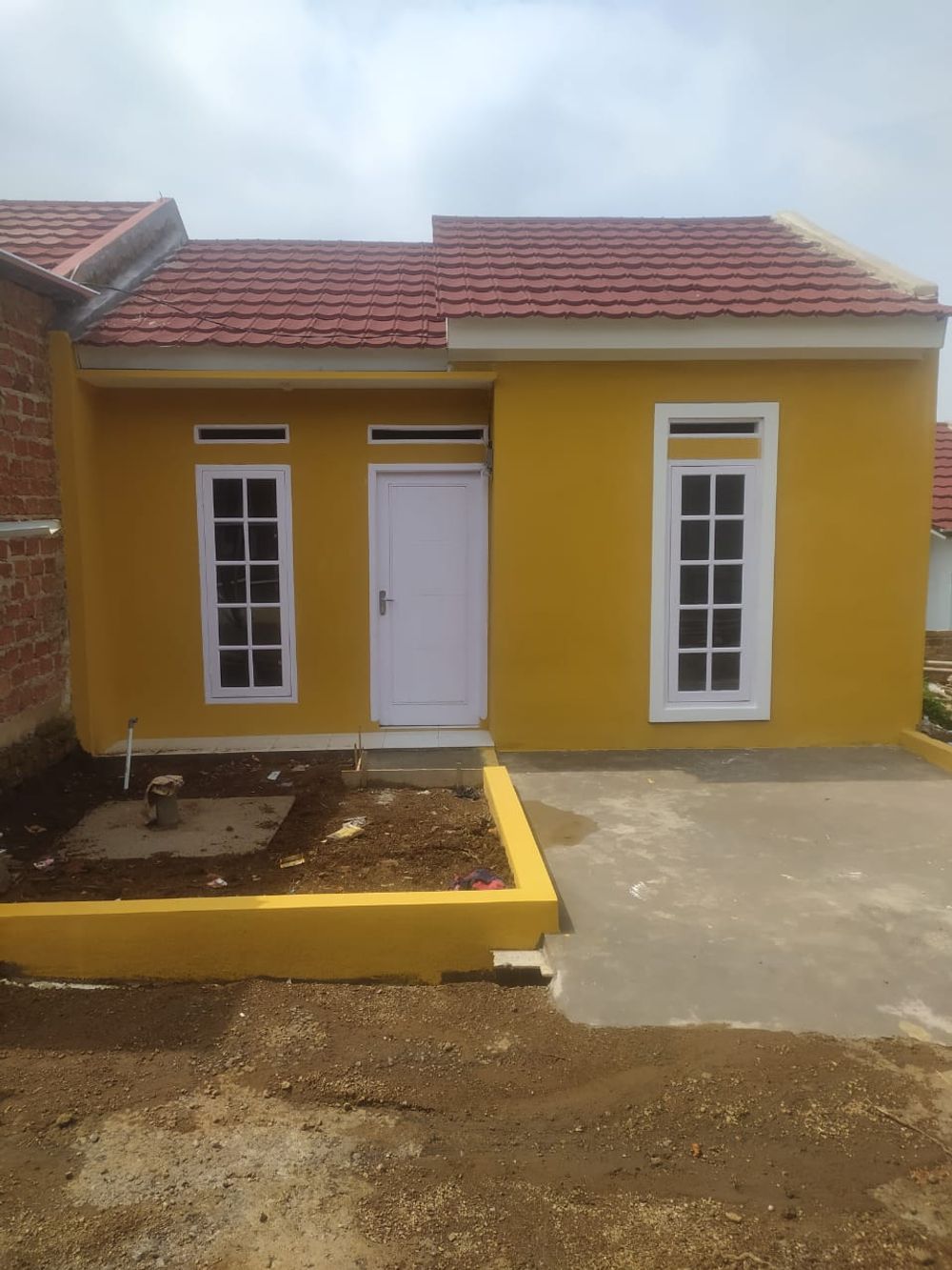 foto tampak rumah tipe 34/60 perumahan Kanahaya City Cisero
