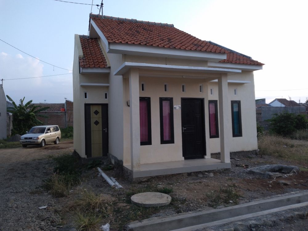 foto tampak rumah tipe 45 perumahan ROYAL GARDEN 2