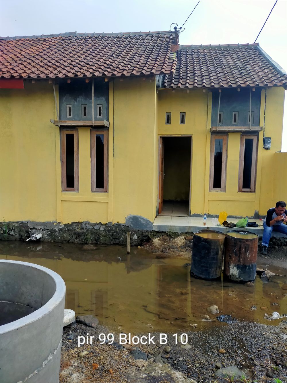 foto tampak rumah tipe  36/72 perumahan Pemalang Indah Regency 99