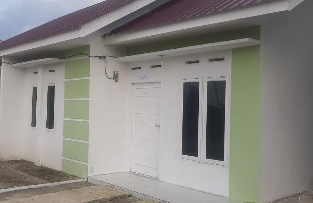 foto tampak rumah tipe C-28 perumahan Green Baret Residence