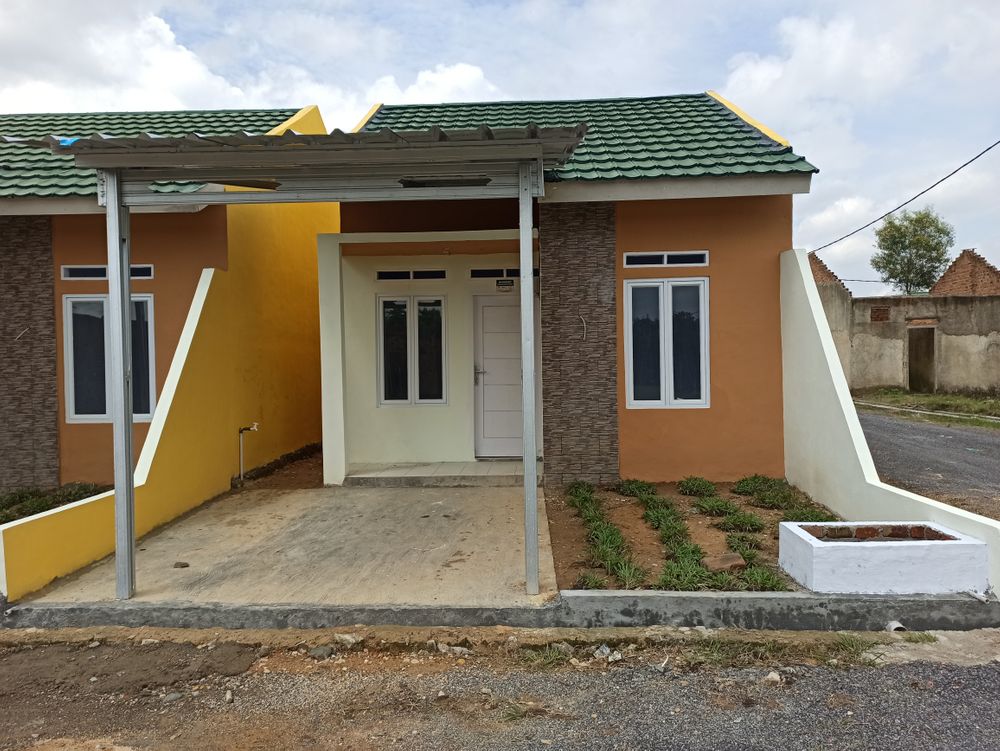foto tampak rumah tipe GDL-36 perumahan Griya Damai Lestari 