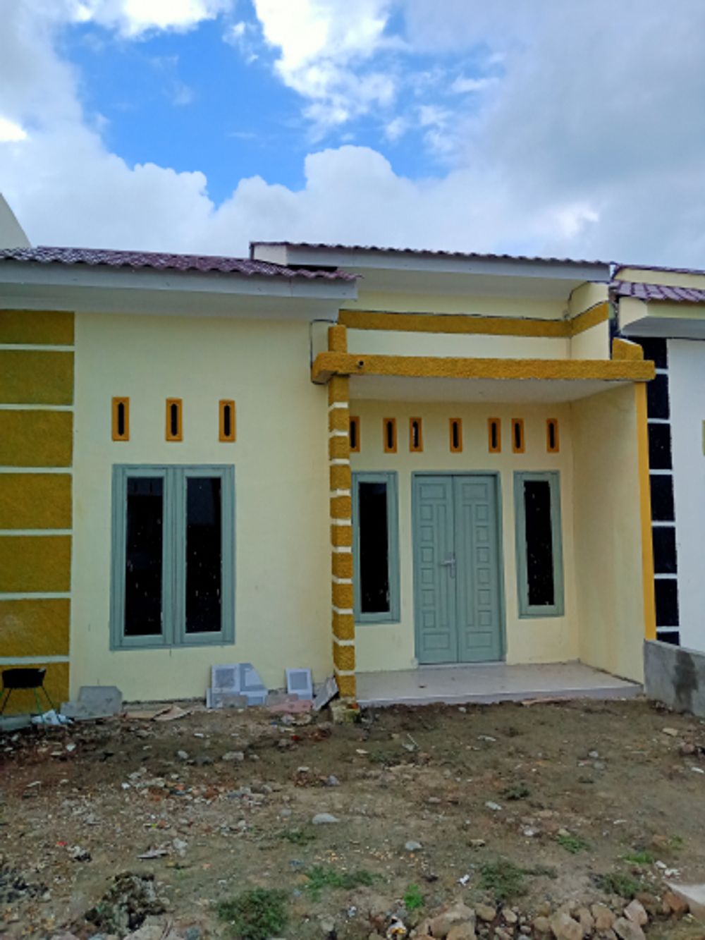 foto tampak rumah tipe 36/87 perumahan Putri Melati Permai