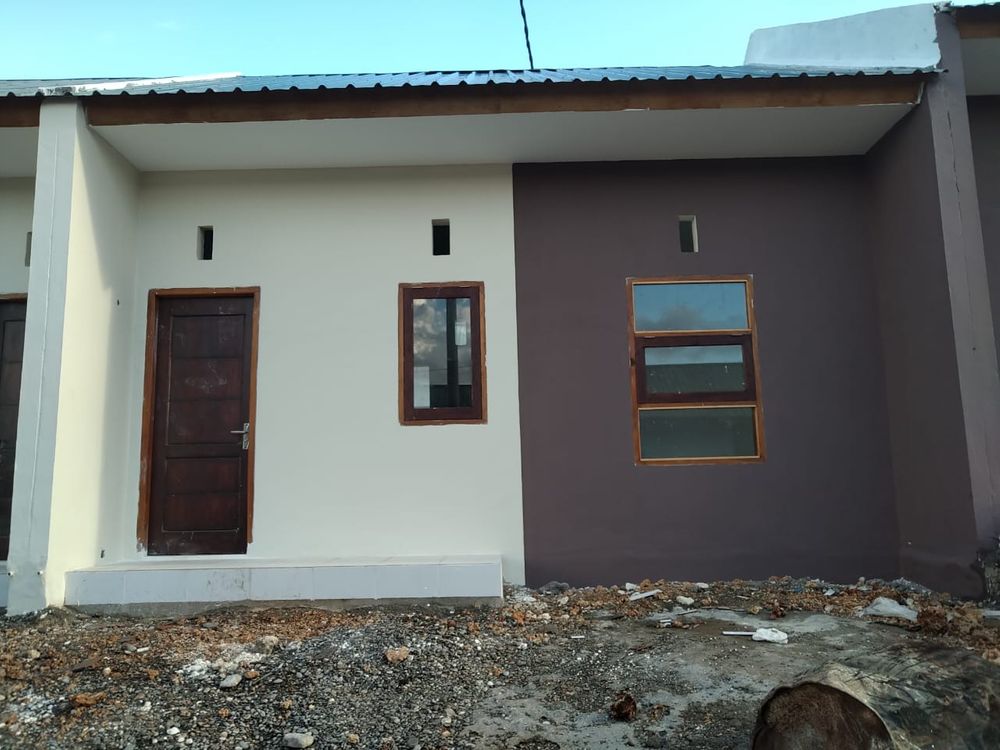 foto tampak rumah tipe 30/90 perumahan ANZA OSILOA