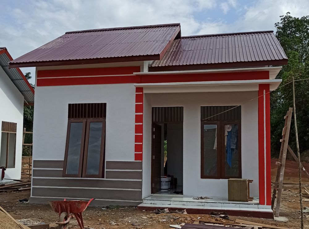 foto tampak rumah tipe 36 / 150 perumahan Kinjil Permata Khatulistiwa