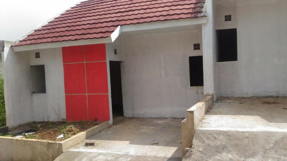 foto tampak rumah tipe 30/60 perumahan LEMBAH BATUJAJAR VILLAGE