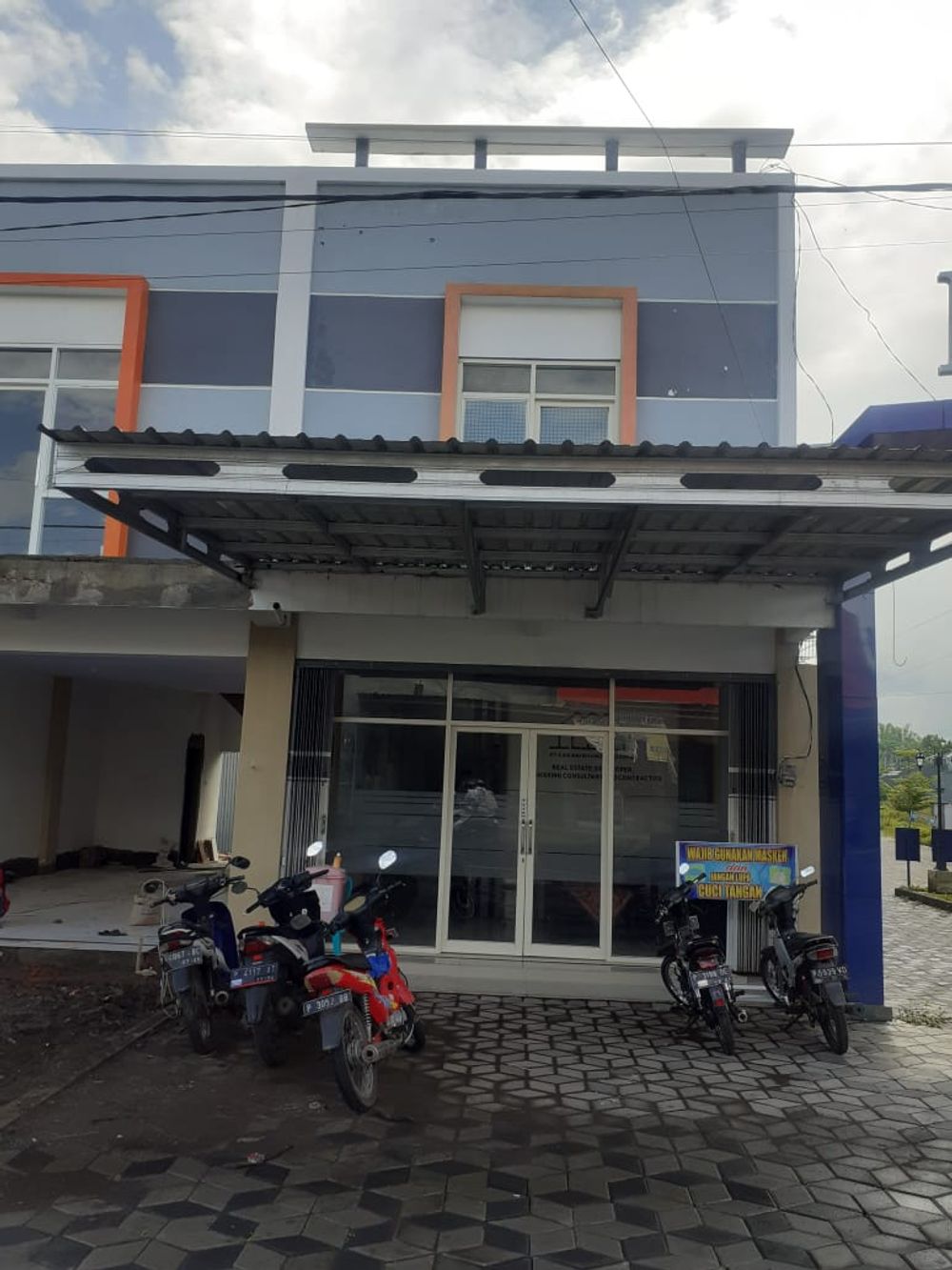 foto tampak rumah tipe Ruko perumahan Kelapa Gading Regency