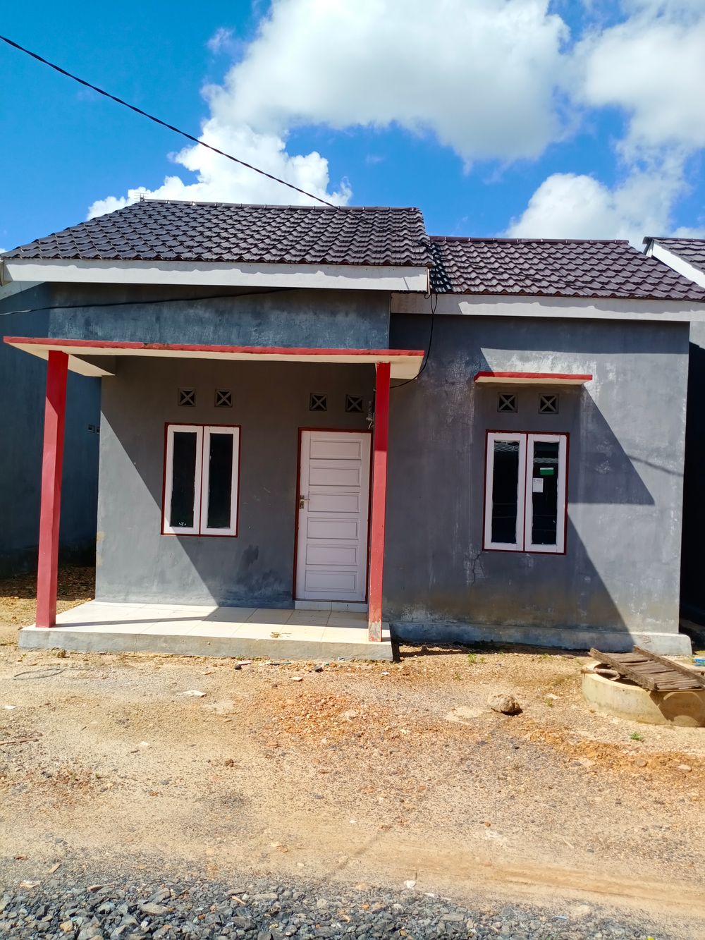 foto tampak rumah tipe 36 perumahan Berkat Pesona Sei Sipai
