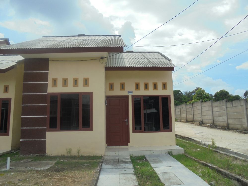 foto tampak rumah tipe 36/98 perumahan Lingga Jaya Residence