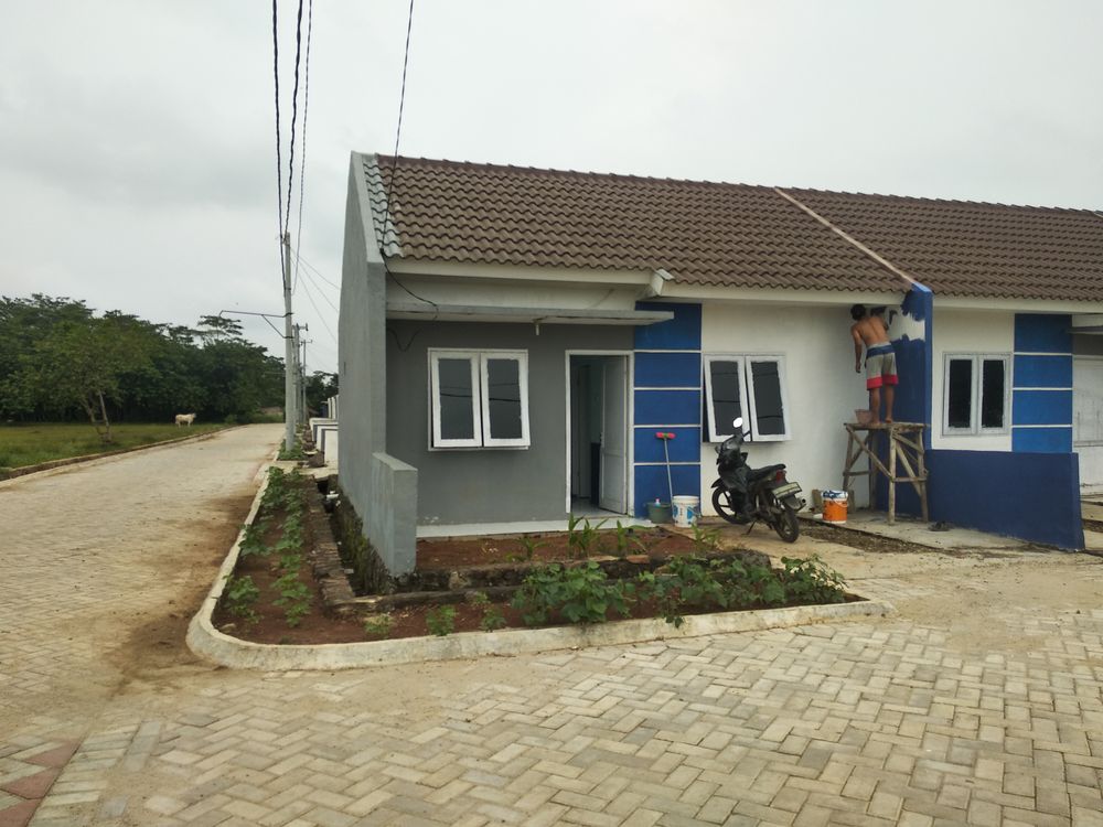 foto tampak rumah tipe 30/60 perumahan GRAHA CIBOGO 