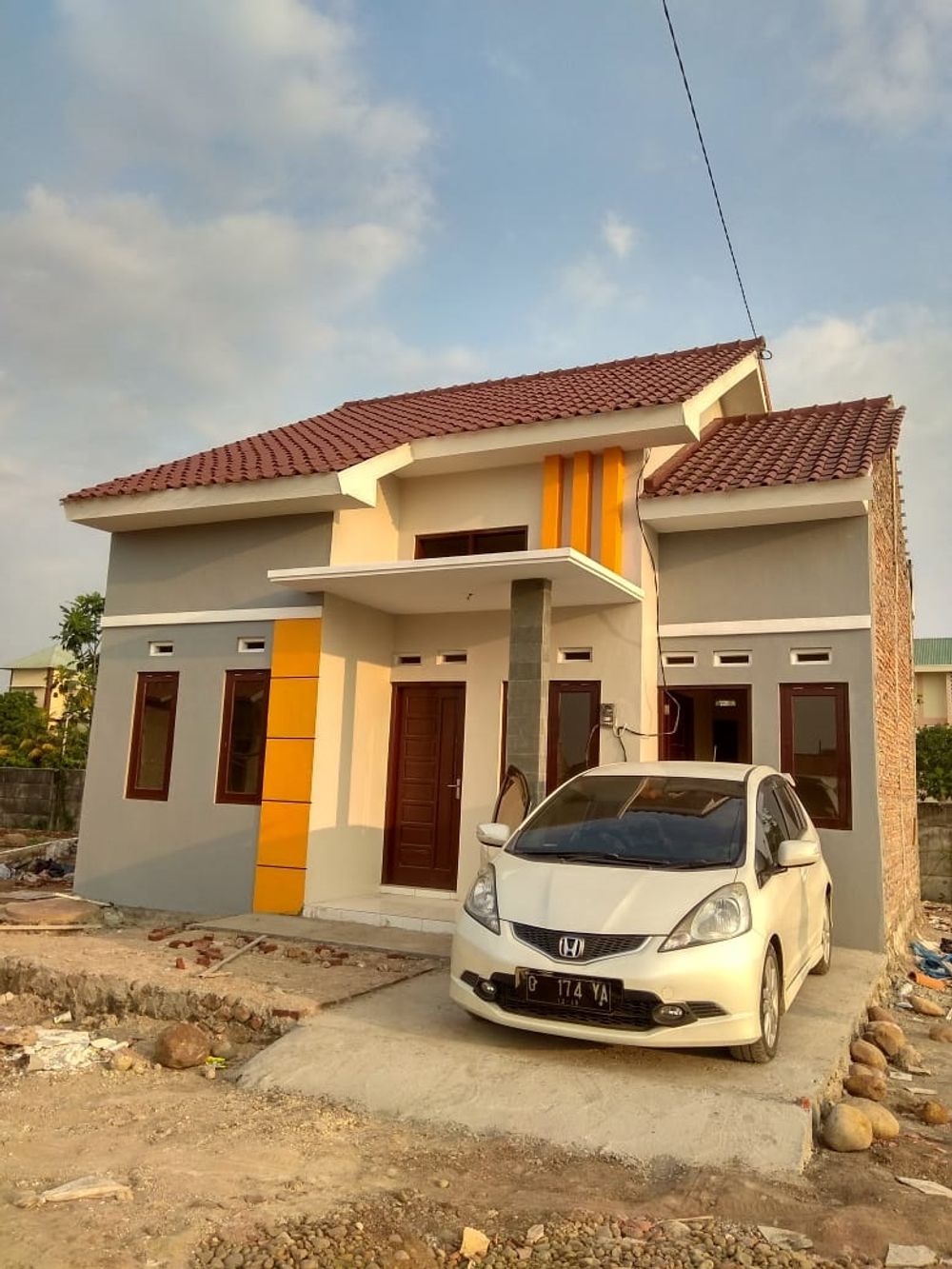foto tampak rumah tipe 45/90 perumahan Graha Naya Buaran