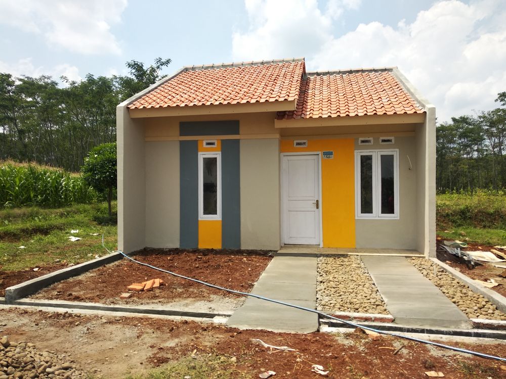 foto tampak rumah tipe 30 perumahan The Palm Residence