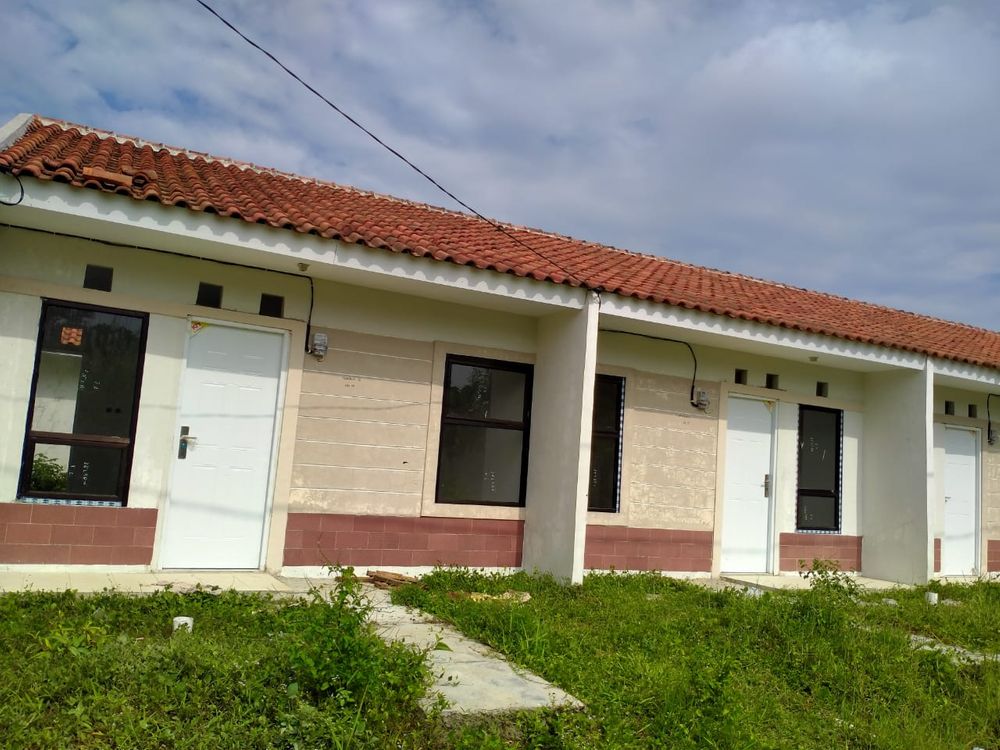 foto tampak rumah tipe 5 x 12 perumahan Pondok Dewata Tigaraksa