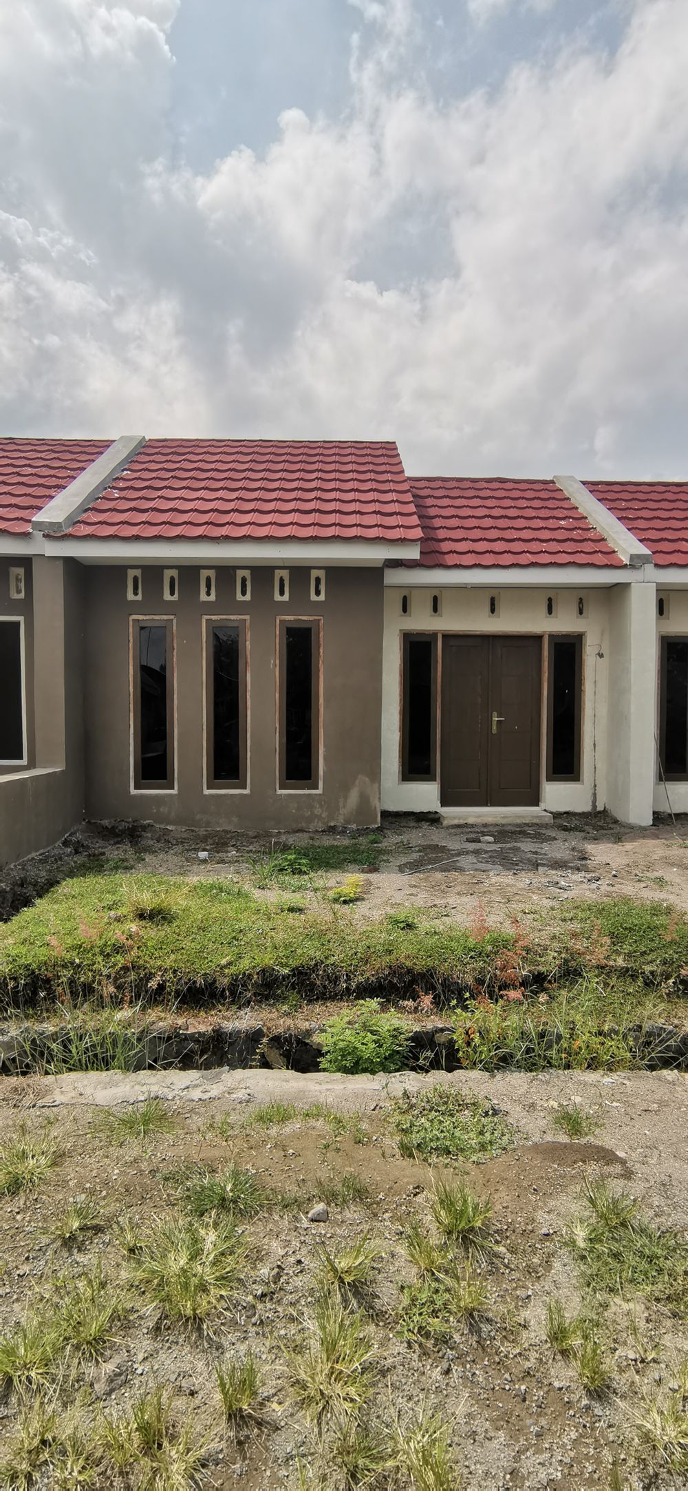 foto tampak rumah tipe 30/60 perumahan Griya permata pager