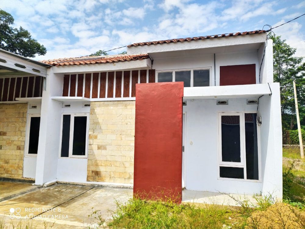 foto tampak rumah tipe 34/60 perumahan Manville regency