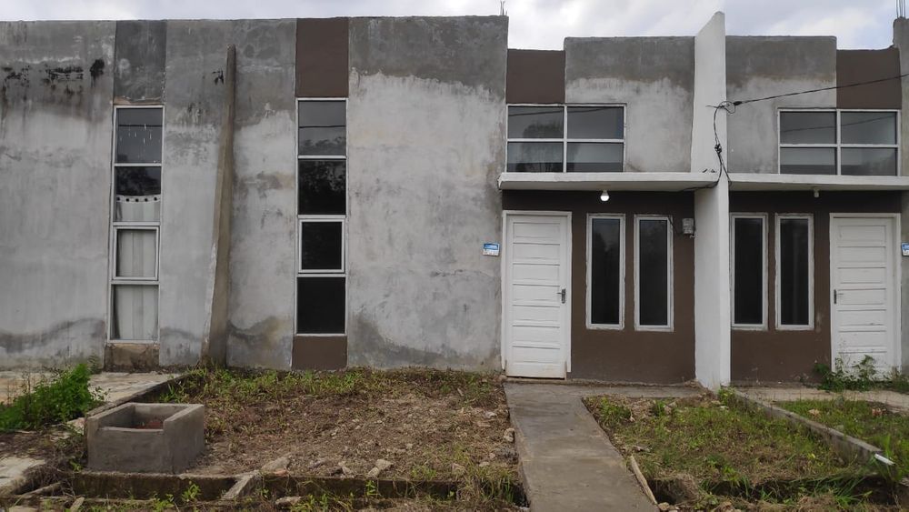foto tampak rumah tipe 36/72 perumahan Komplek Royal Park
